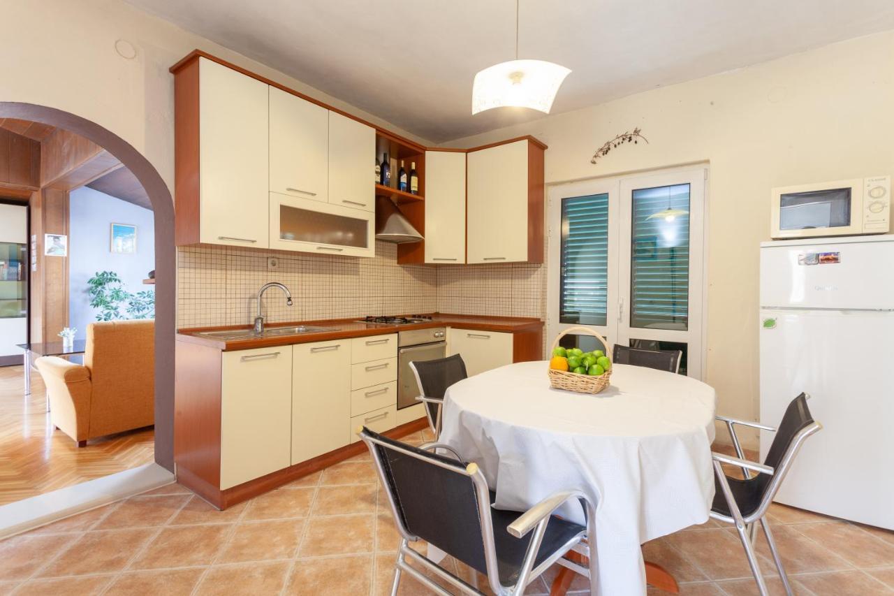 Sea And Lemon Tree Apartment Drasnice Εξωτερικό φωτογραφία